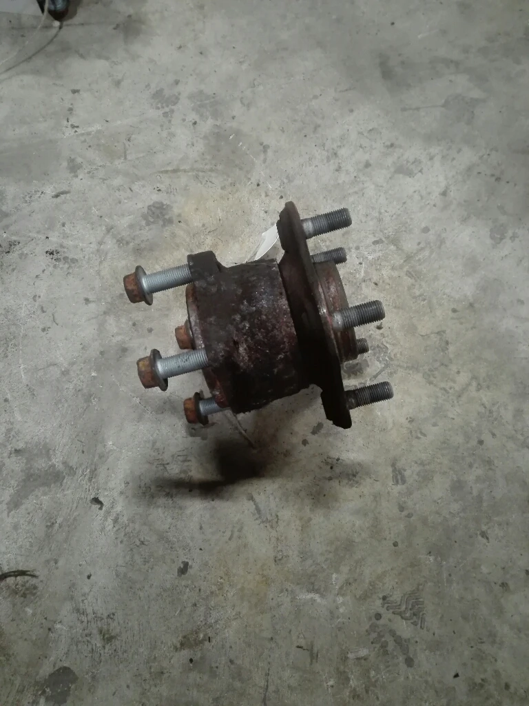 лагер главина задна лява нисан мурано