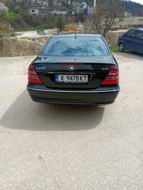 Mercedes-Benz E 220, снимка 2