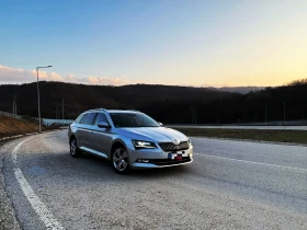 Skoda Superb Комби, снимка 2