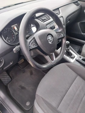 Skoda Octavia 1.6TDI DSG Панорама, снимка 10