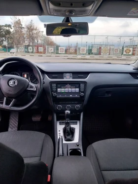 Skoda Octavia 1.6TDI DSG Панорама, снимка 9