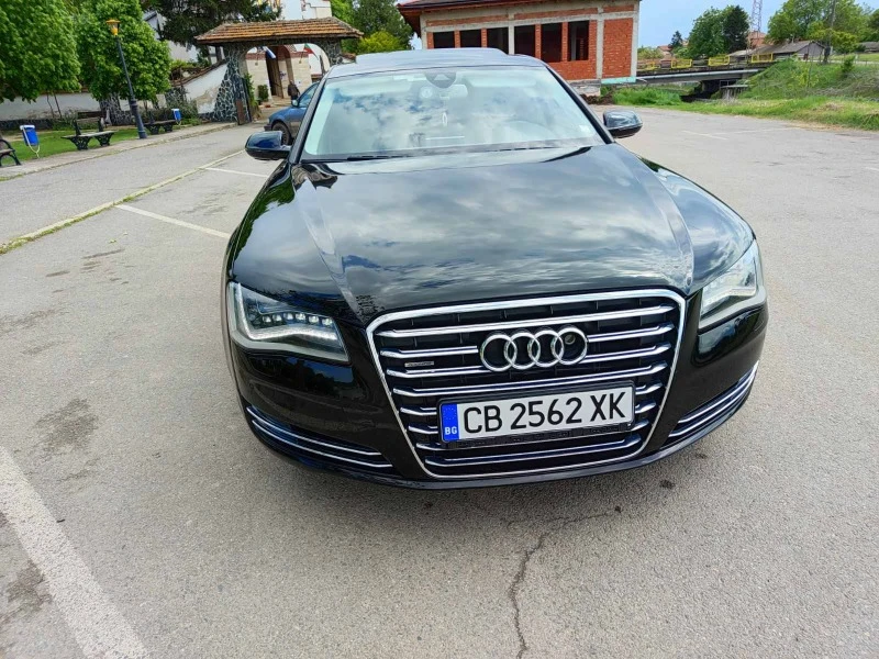 Audi A8 4.2 бензин, снимка 1 - Автомобили и джипове - 47675495