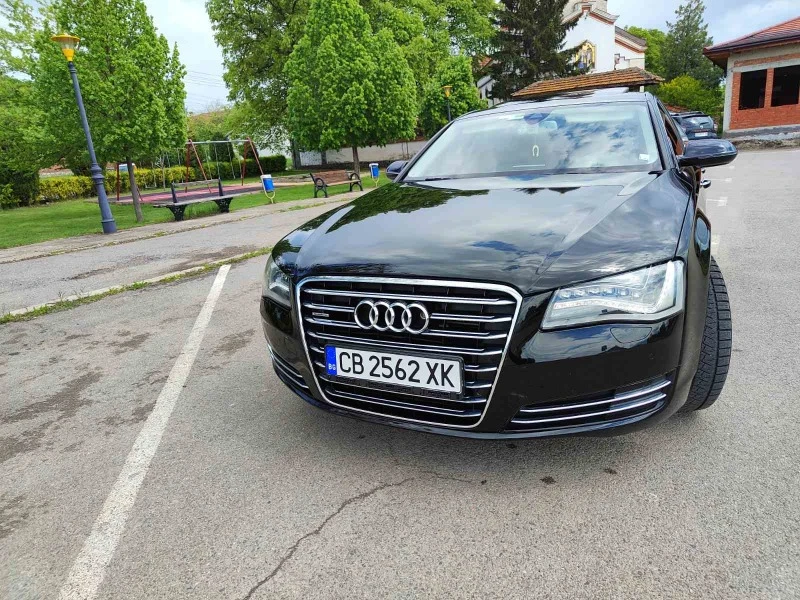 Audi A8 4.2 бензин, снимка 4 - Автомобили и джипове - 47675495