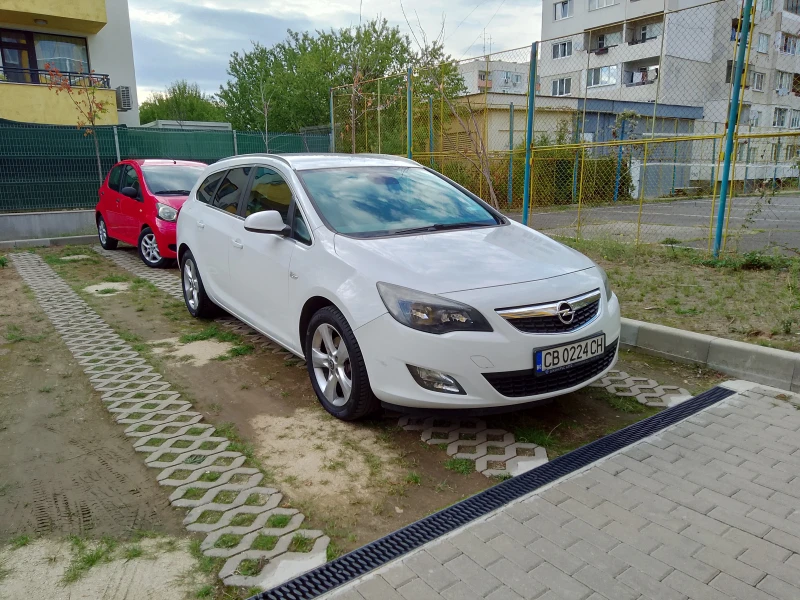 Opel Astra 2, 0 CDTI AUTOMATIC , снимка 12 - Автомобили и джипове - 47345102