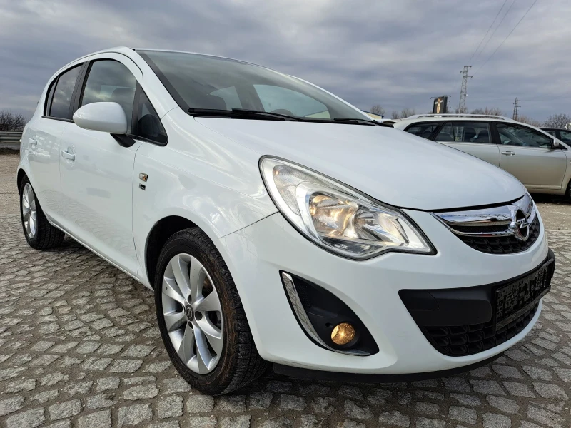 Opel Corsa 1.4i/КОЖА/ПОДГРЕВ/COSMO, снимка 4 - Автомобили и джипове - 48929135