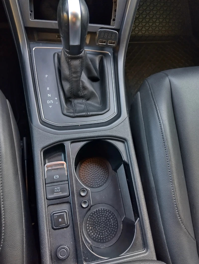 VW Touran 2, 0 TDI 116 PS, снимка 8 - Автомобили и джипове - 52454884