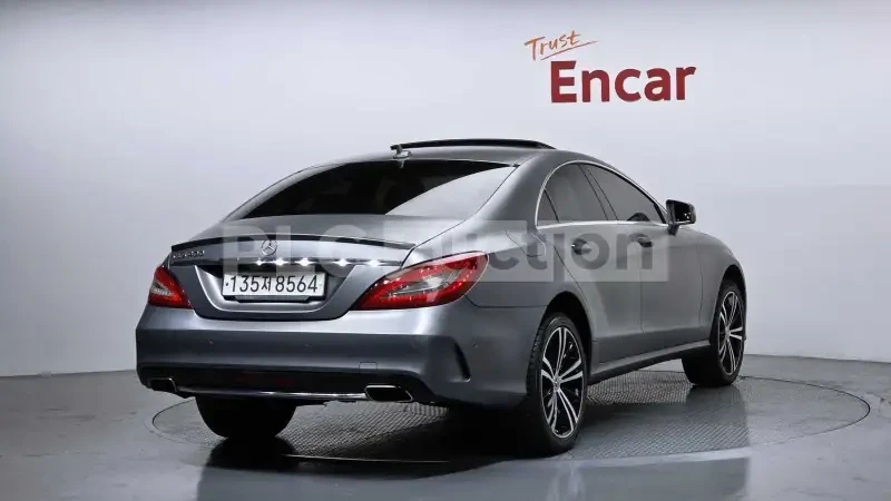 Mercedes-Benz CLS 400 Навигационна система* Кожен салон* 360-градусова к, снимка 2 - Автомобили и джипове - 54055998