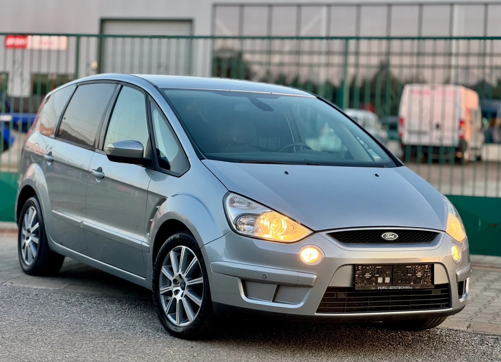 Ford S-Max 2.0TDCi~131hp~КЛИМАТРОНИК~ПОДГРЕВ НА СЕДАЛКИ - изображение 3
