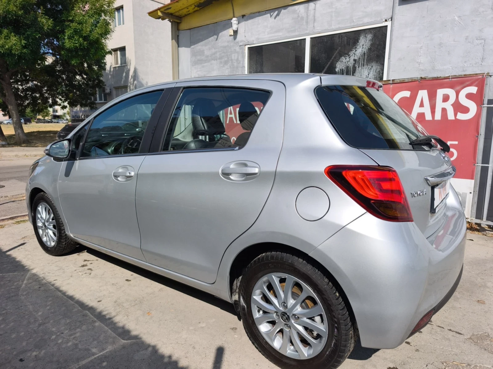 Toyota Yaris 1.4D4D-90к.с Евро-5 Лед Светлини Кожа Камера  - изображение 2