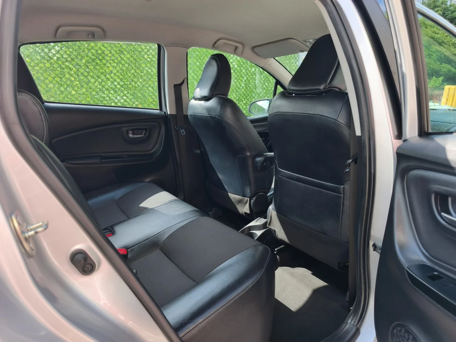 Toyota Yaris 1.4D4D-90к.с Лизинг Лед Светлини Кожа Камера  | Mobile.bg — изображение 11