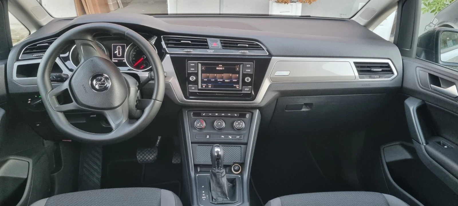 VW Touran 2.0 TDI 110 к.с. - изображение 4