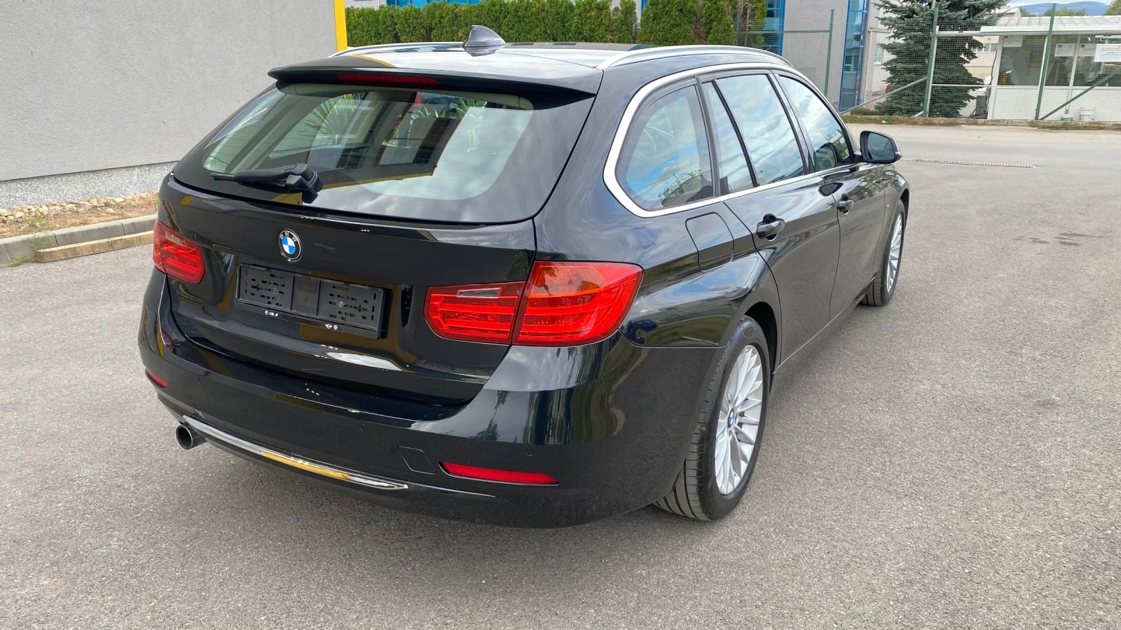 BMW 320 320i xDrive 184 kc Luxury Line | Mobile.bg   4
