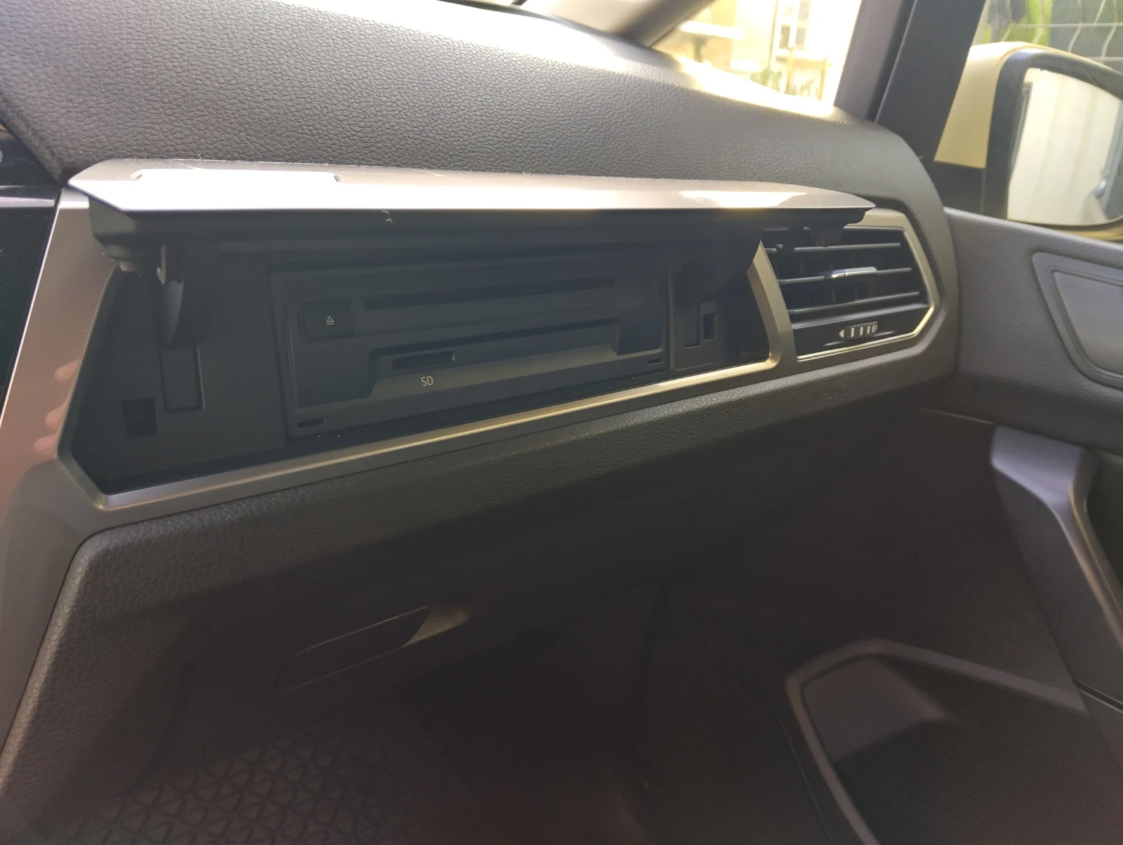 VW Touran 2, 0 TDI 116 PS - изображение 10