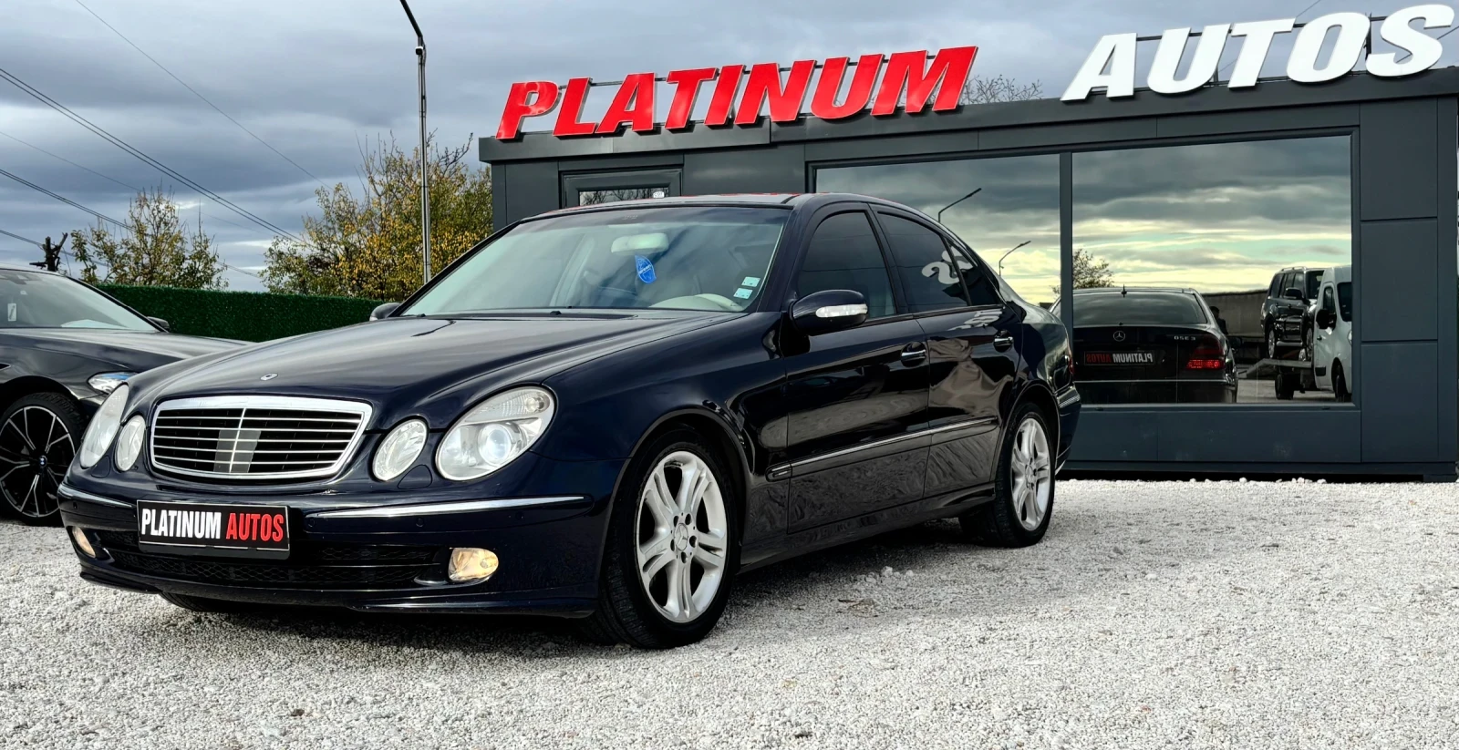 Mercedes-Benz E 320 320CDI/ПАНОРАМА/FULL - изображение 2