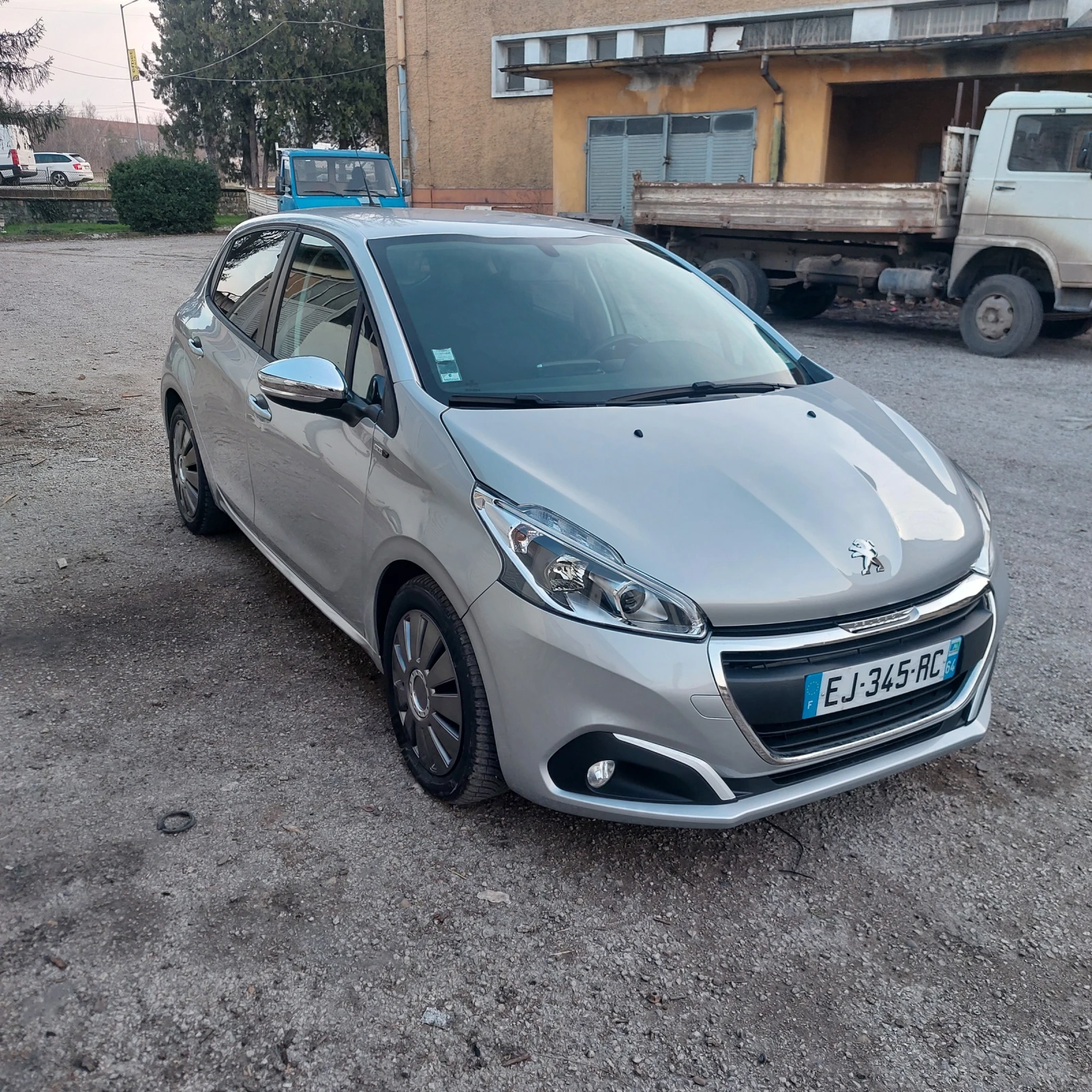 Peugeot 208 1.6 BLUE HDI NAVI