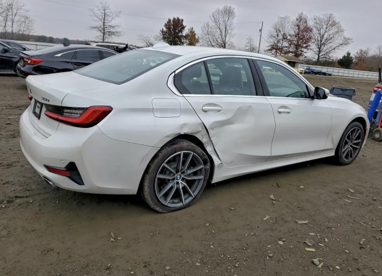 BMW 330 xDrive* Автофинансиране, снимка 3 - Автомобили и джипове - 53780701