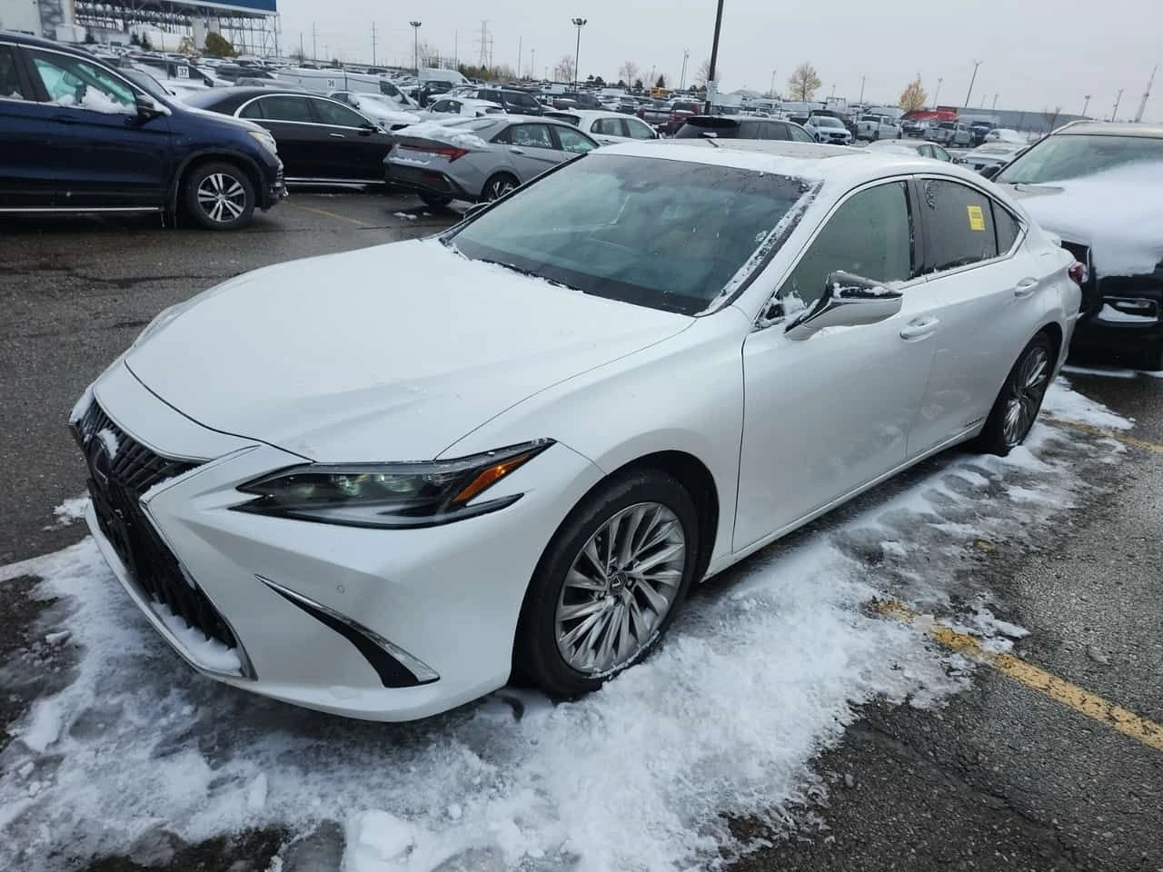 Lexus ES 300 H * LED фарове * Premium * CARFAX * 