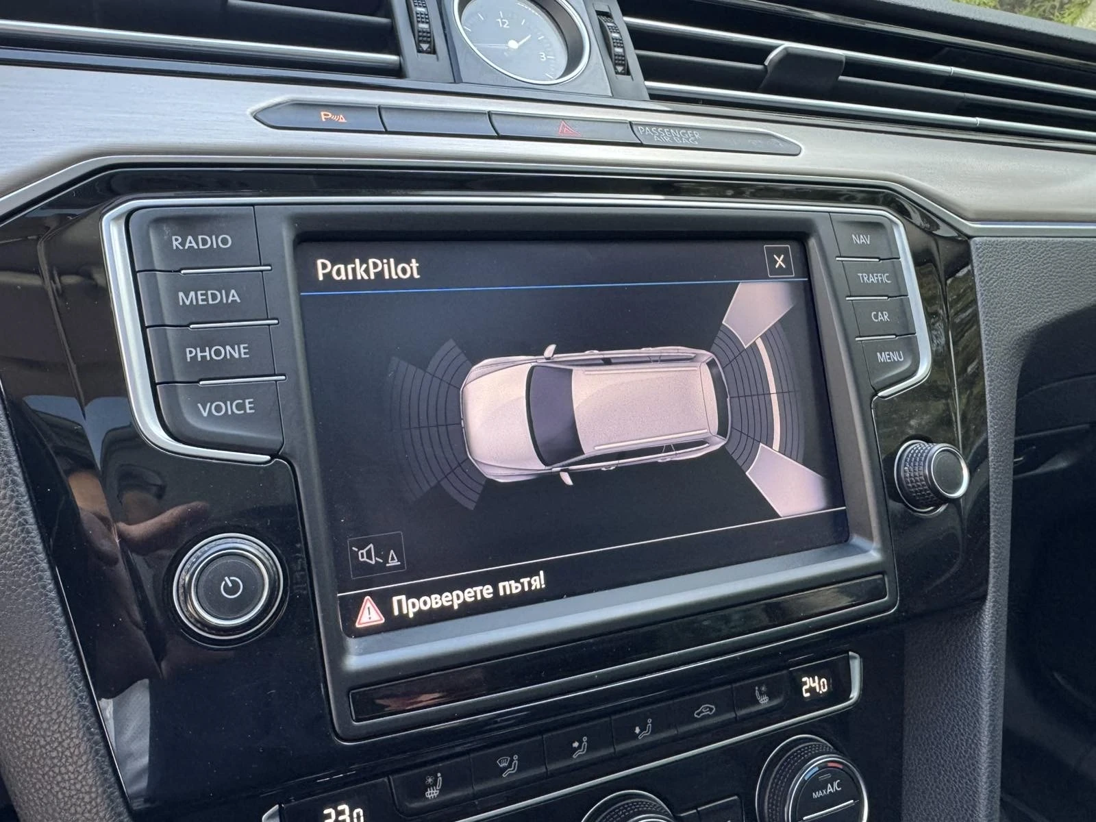 VW Passat, снимка 15 - Автомобили и джипове - 53836137