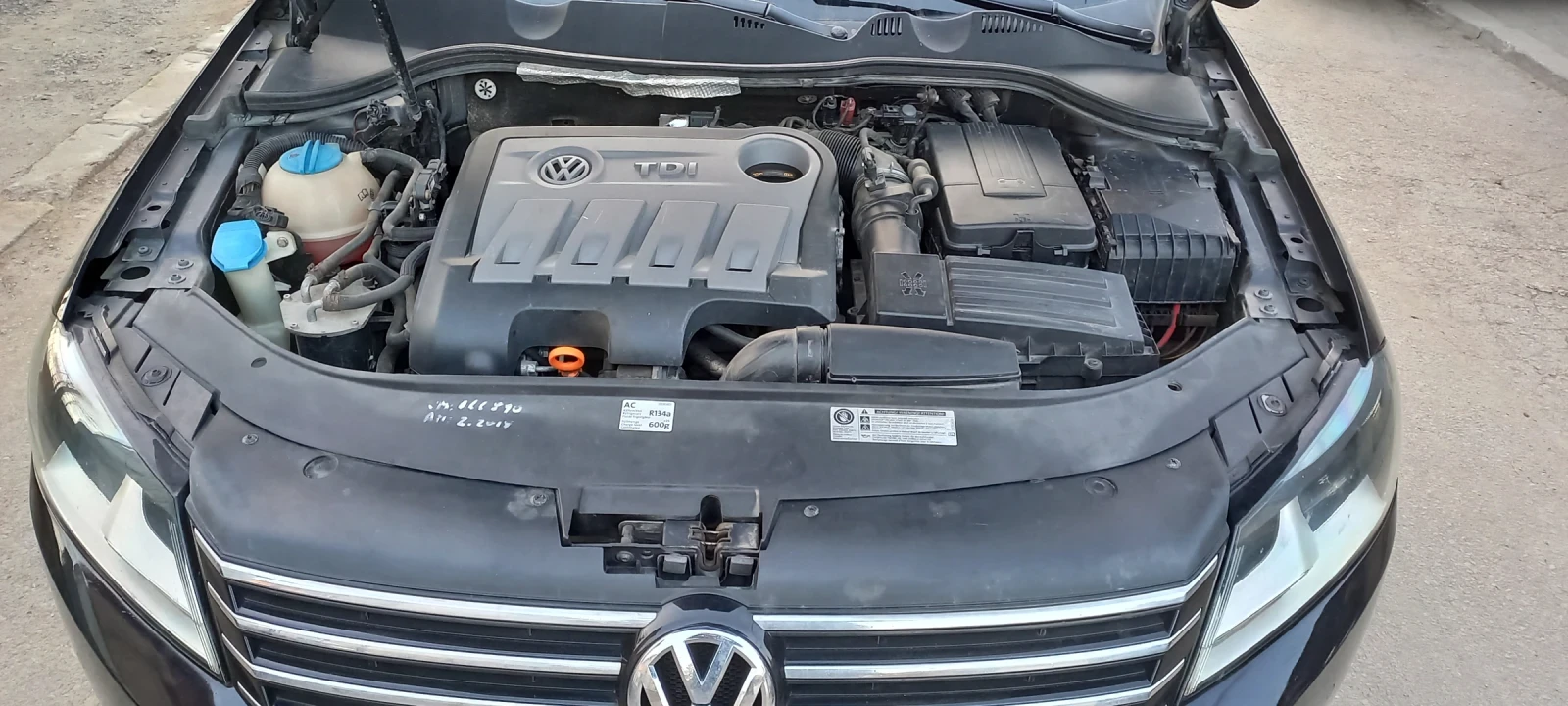 VW Passat В7 2.00 TDI, снимка 11 - Автомобили и джипове - 53840236