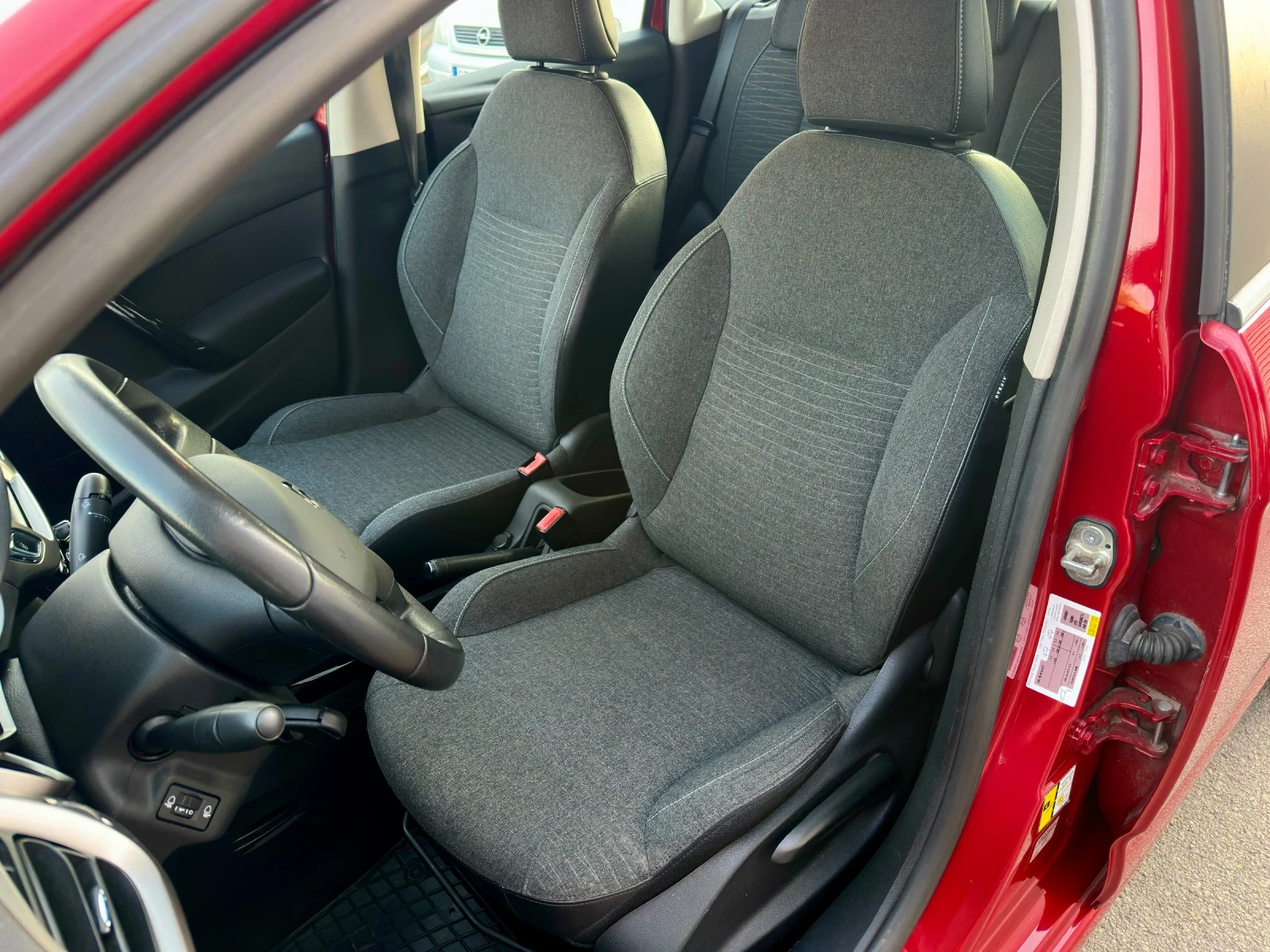 Citroen C3 1.6hdi / 86000км, снимка 8 - Автомобили и джипове - 53847414