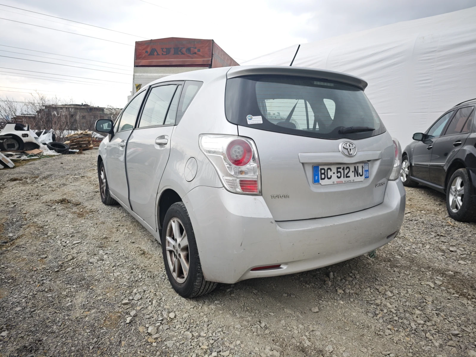 Toyota Verso, снимка 5 - Автомобили и джипове - 54088458