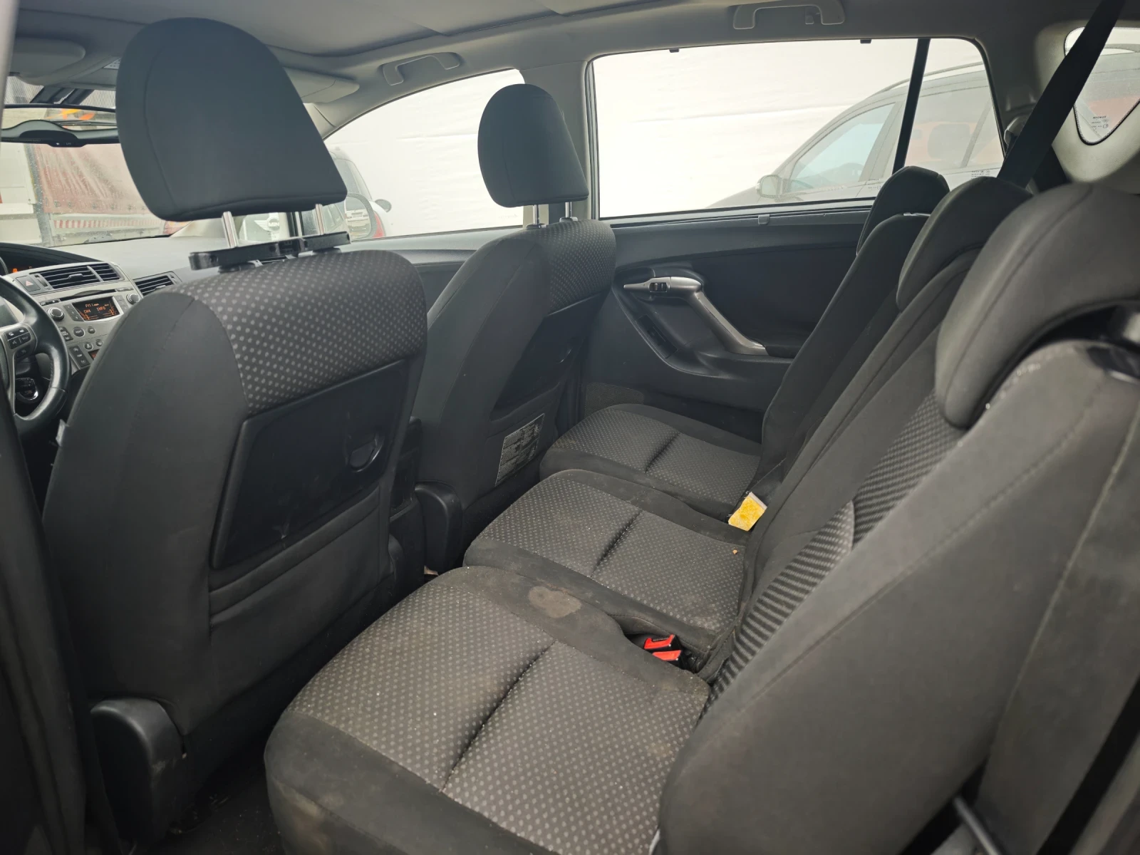 Toyota Verso, снимка 4 - Автомобили и джипове - 54088458