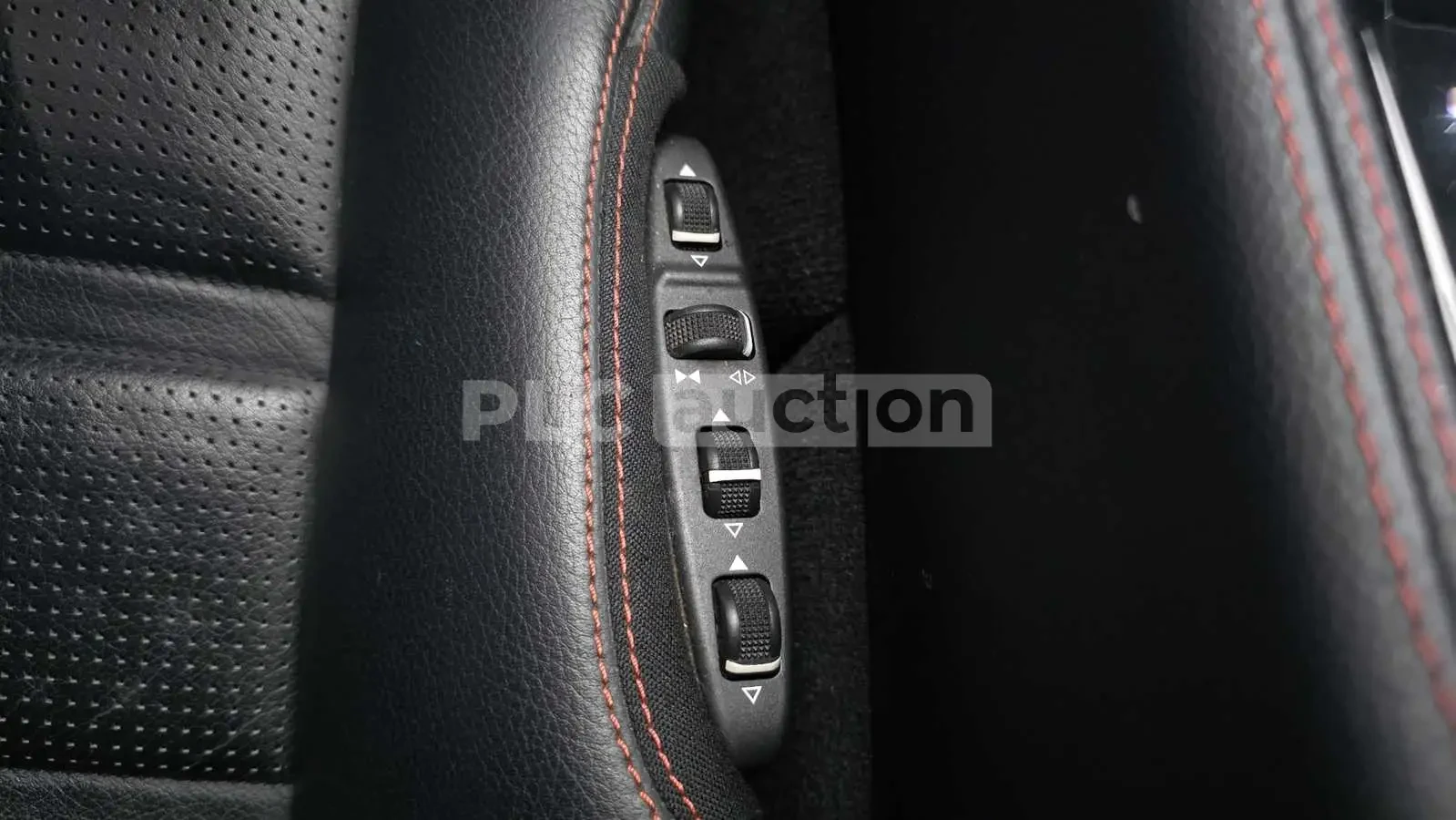 Mercedes-Benz CLS 400 Навигационна система* Кожен салон* 360-градусова к, снимка 17 - Автомобили и джипове - 54055998