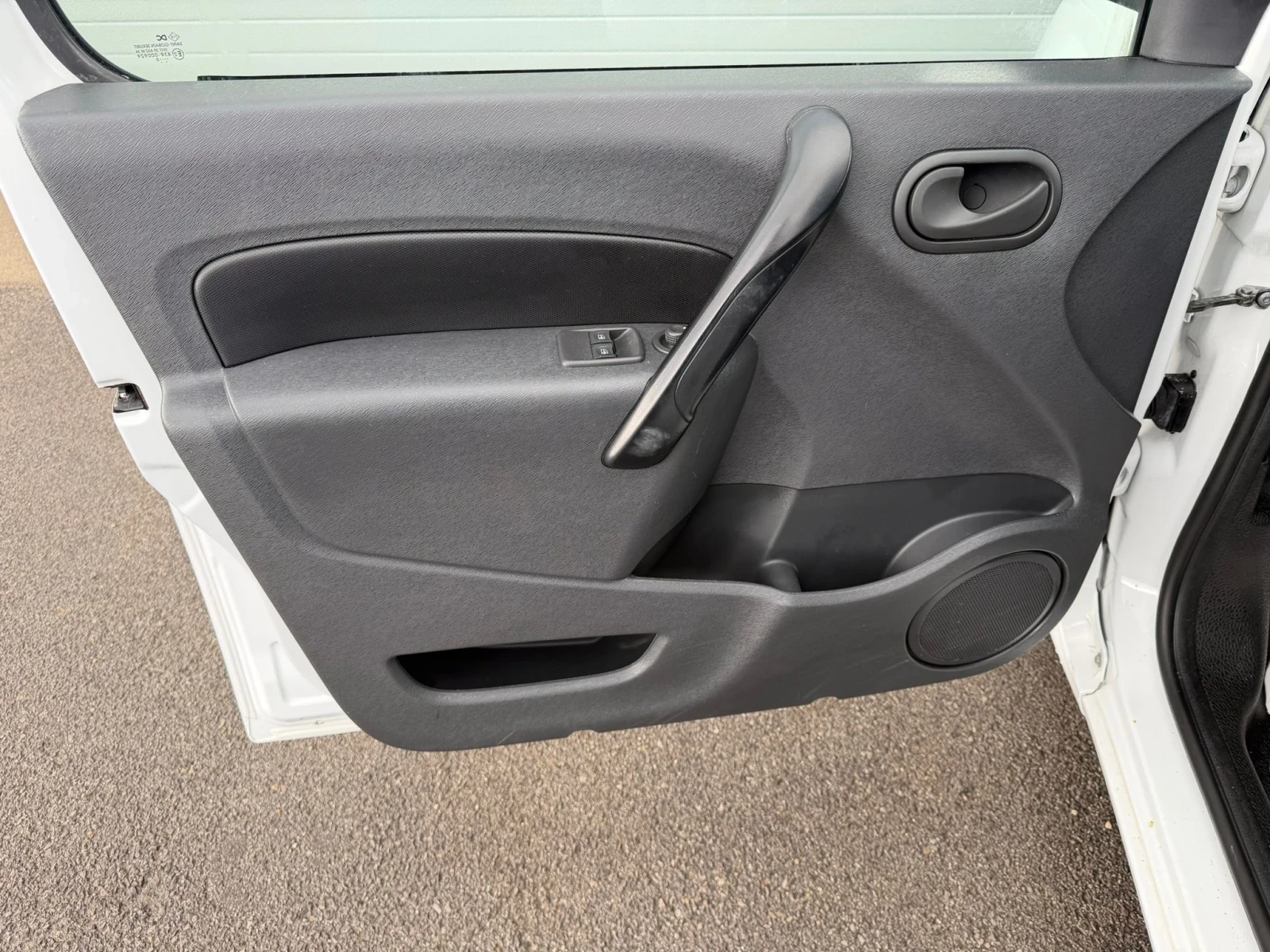 Renault Kangoo 1.5DCI KLIMATIK EVRO 6B N1 ЛИЗИНГ!!!, снимка 13 - Автомобили и джипове - 54082890