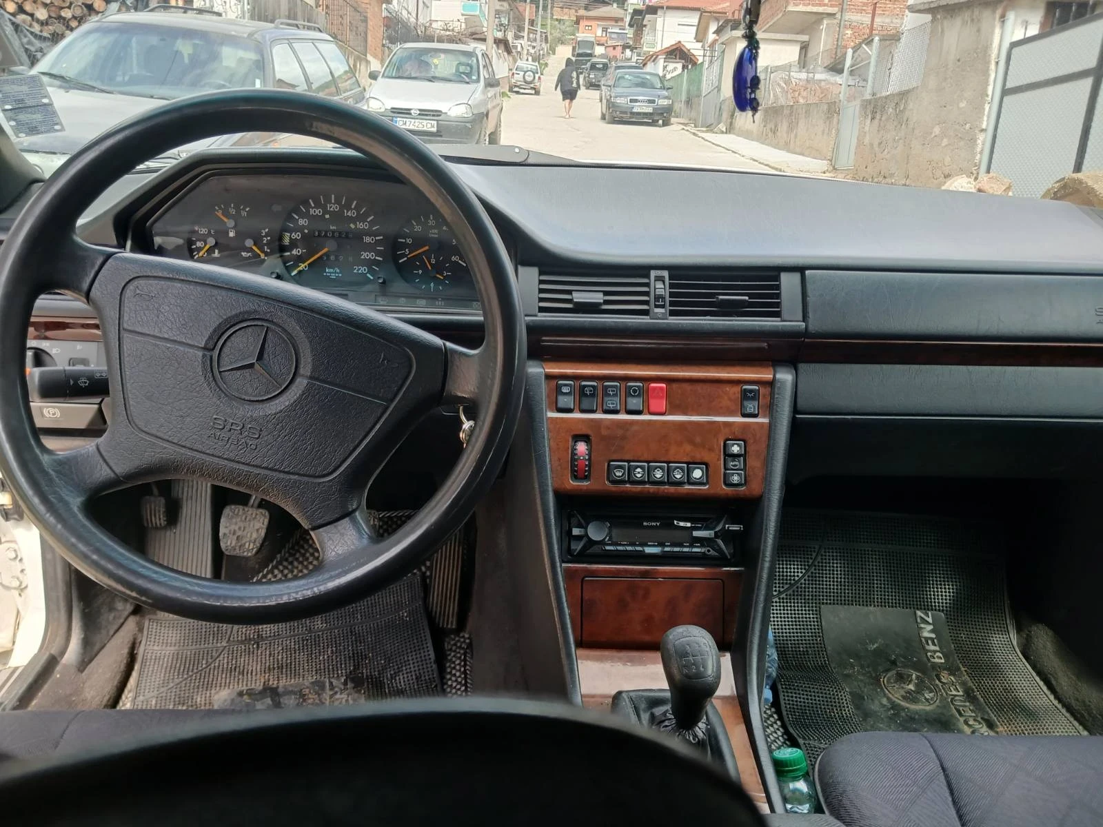 Mercedes-Benz 124 2.5d, снимка 5 - Автомобили и джипове - 54159797