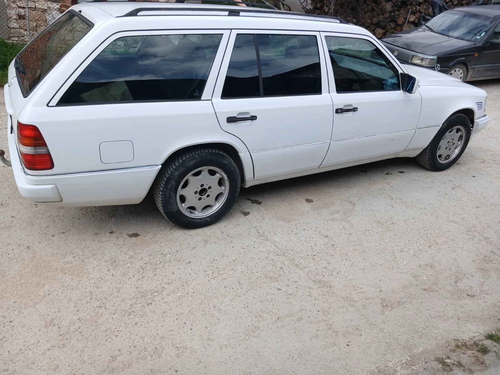 Mercedes-Benz 124 2.5d, снимка 2 - Автомобили и джипове - 54159797