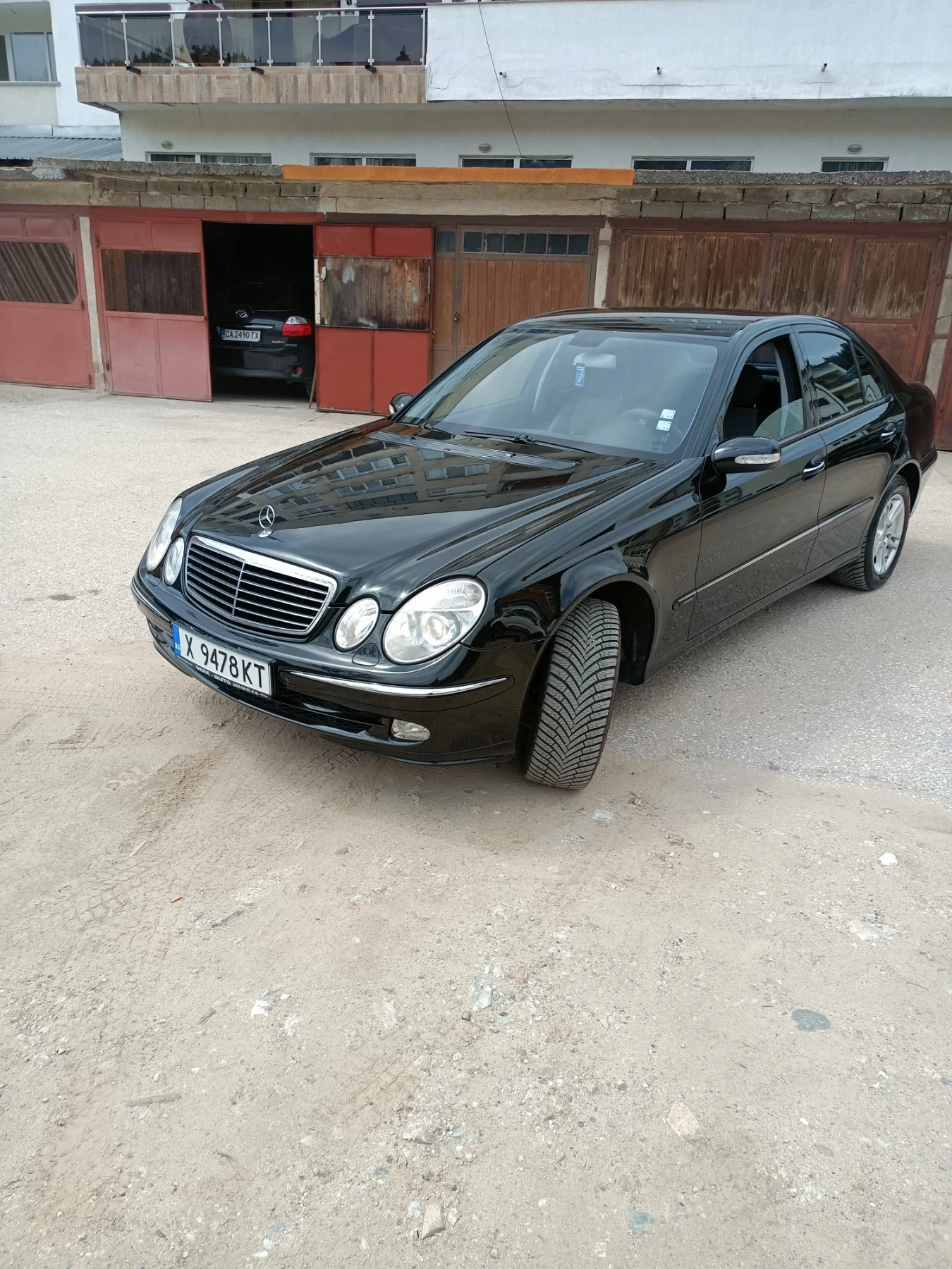 Mercedes-Benz E 220, снимка 8 - Автомобили и джипове - 54180711