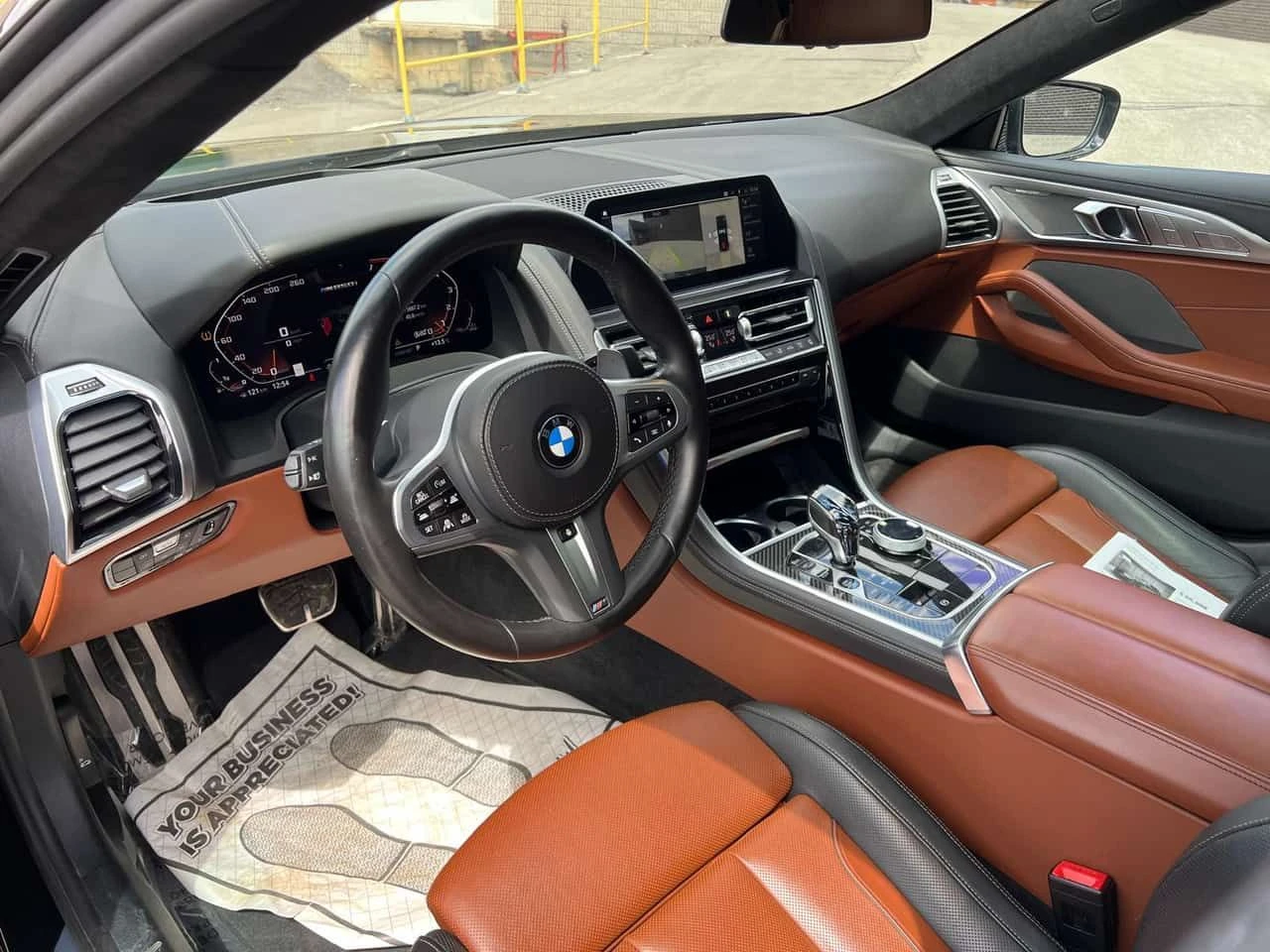 BMW 850 M850i xDrive * DISTRONIC| SOFT-CLOSE| 360| SUNROOF, снимка 6 - Автомобили и джипове - 54384024