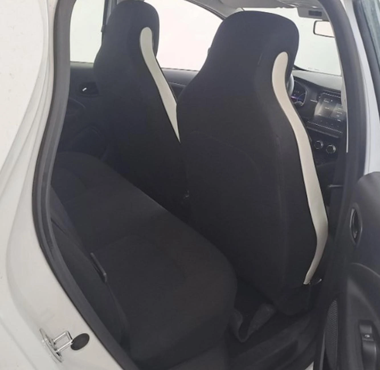 Renault Zoe, снимка 8 - Автомобили и джипове - 54574157