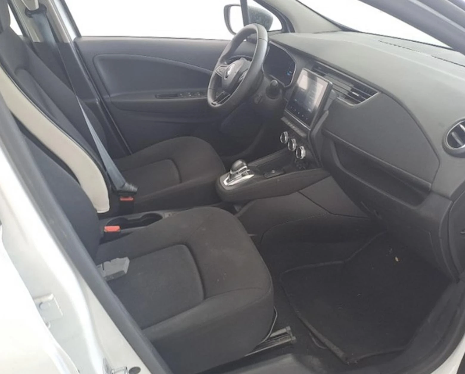Renault Zoe, снимка 9 - Автомобили и джипове - 54574157