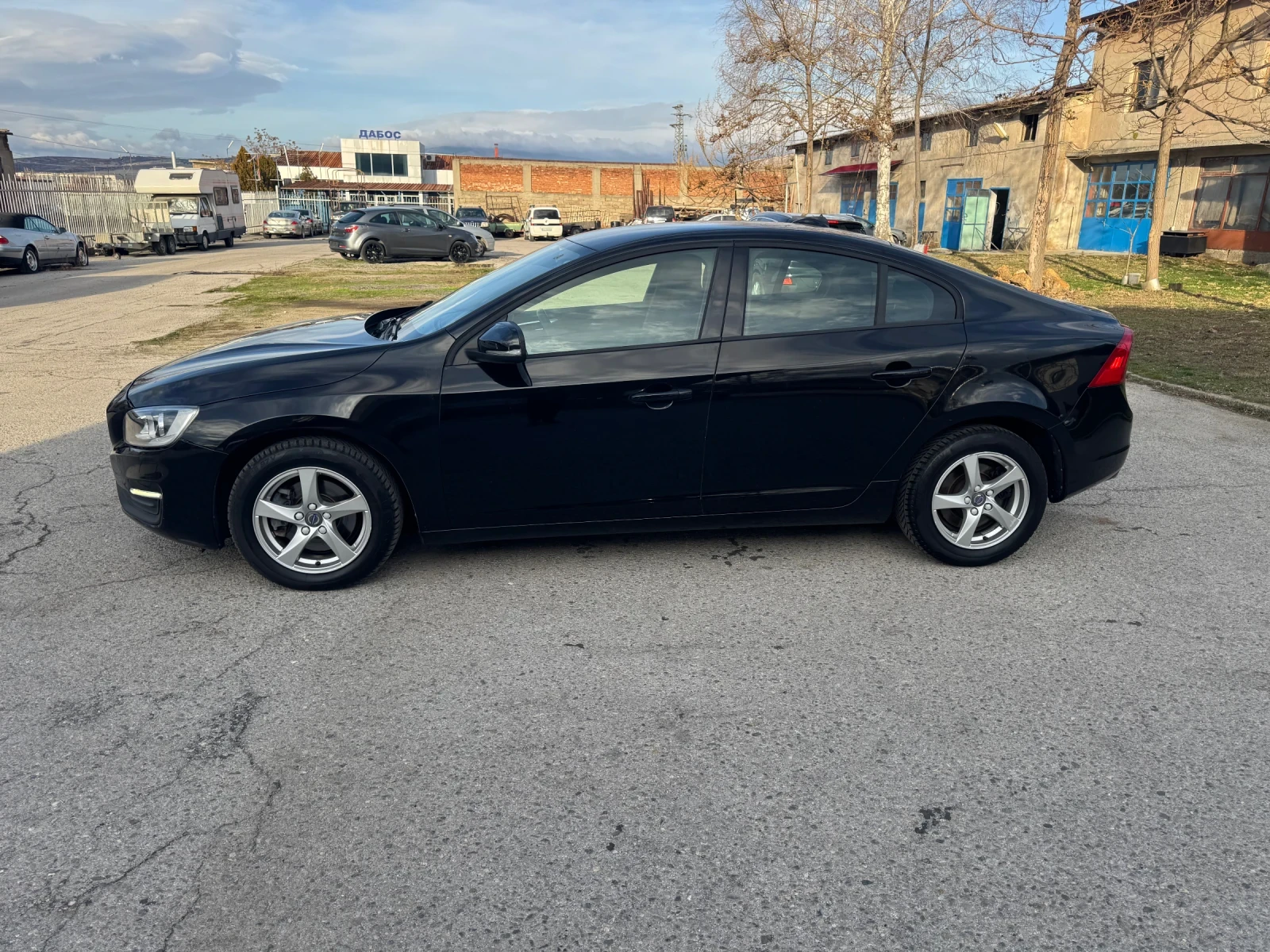 Volvo S60 2.0d D4 Automatic , снимка 2 - Автомобили и джипове - 54611579
