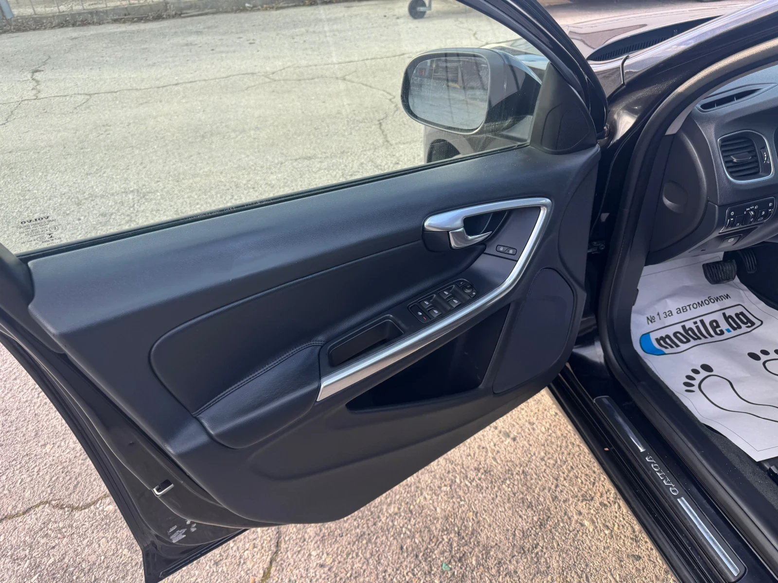 Volvo S60 2.0d D4 Automatic , снимка 9 - Автомобили и джипове - 54611579