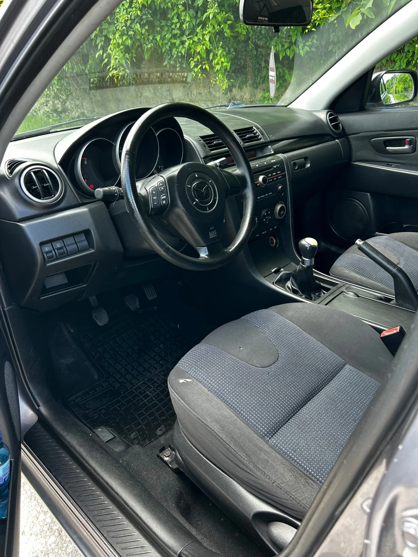 Mazda 3 1.6, снимка 9 - Автомобили и джипове - 54783751