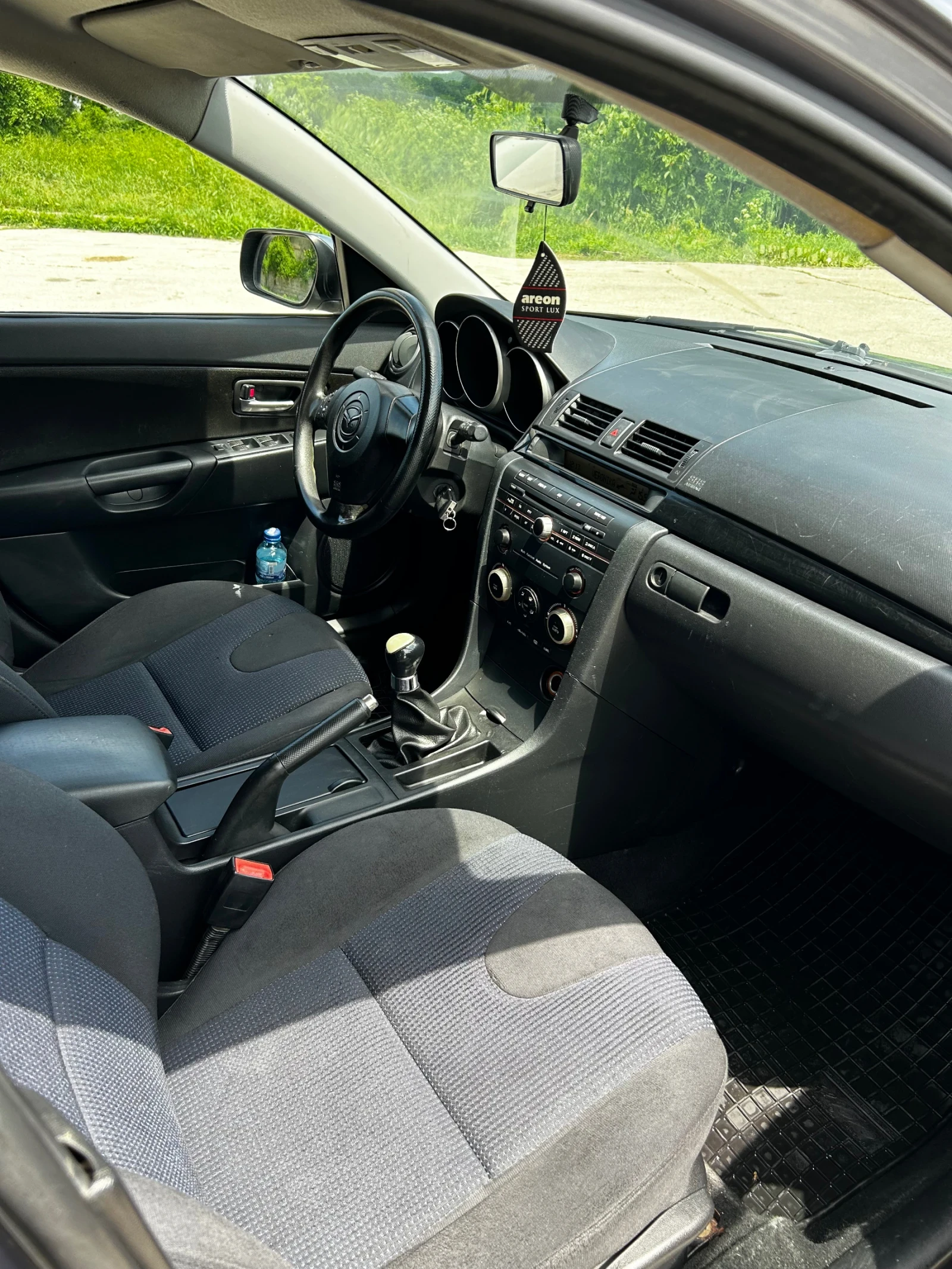 Mazda 3 1.6, снимка 15 - Автомобили и джипове - 54783751