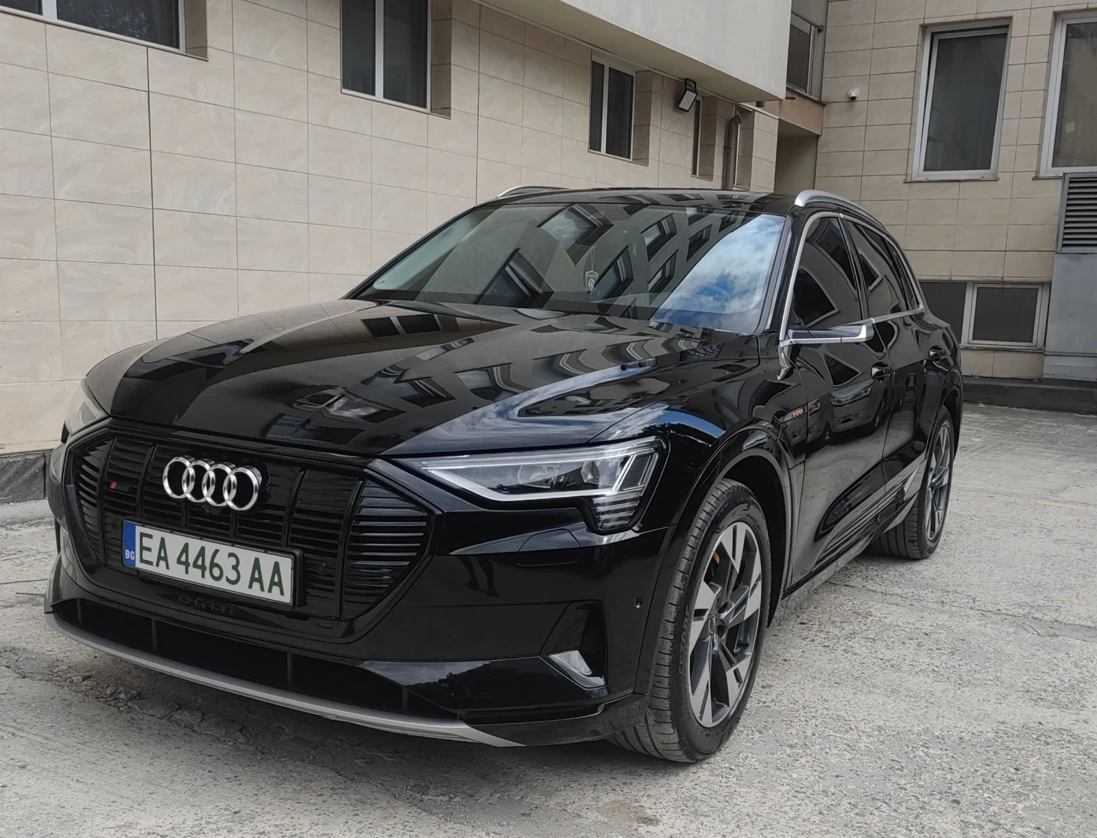 Audi E-Tron QUATTRO