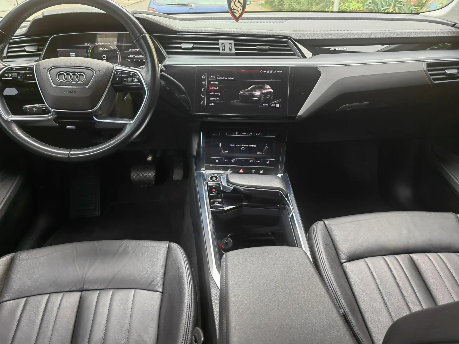 Audi E-Tron QUATTRO, снимка 11 - Автомобили и джипове - 54952765