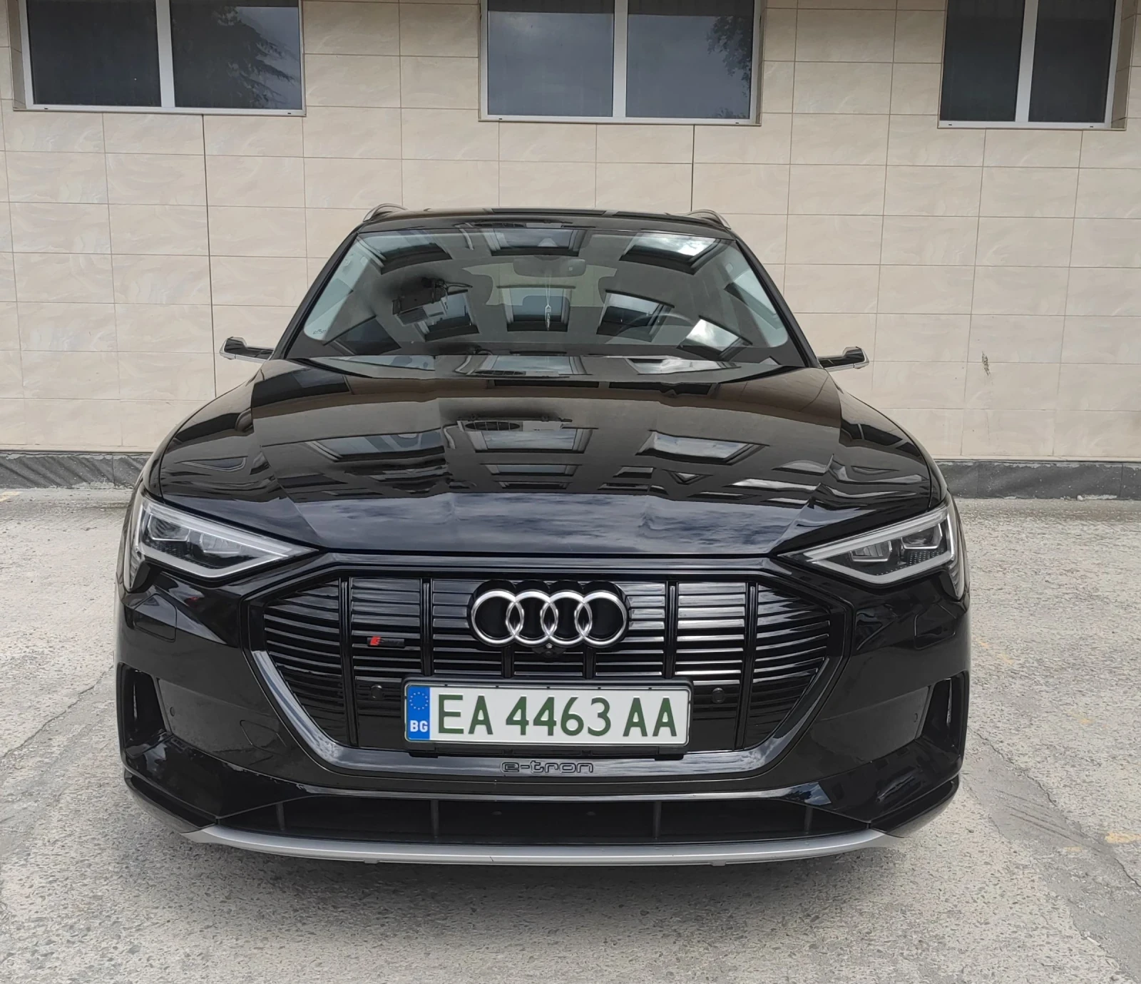 Audi E-Tron QUATTRO, снимка 9 - Автомобили и джипове - 54952765