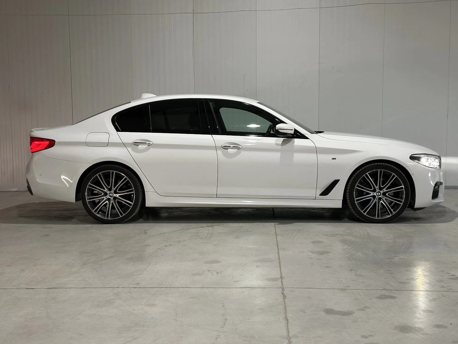 BMW 540 xdrive М performance , снимка 8 - Автомобили и джипове - 55407414