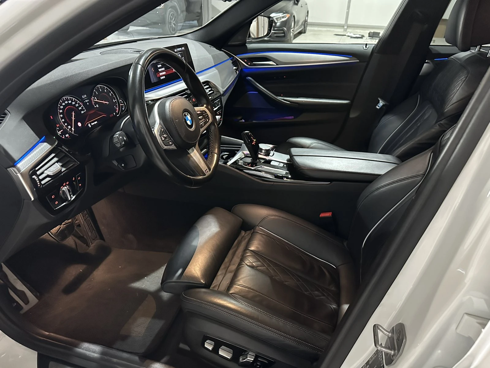 BMW 540 xdrive М performance , снимка 13 - Автомобили и джипове - 55407414