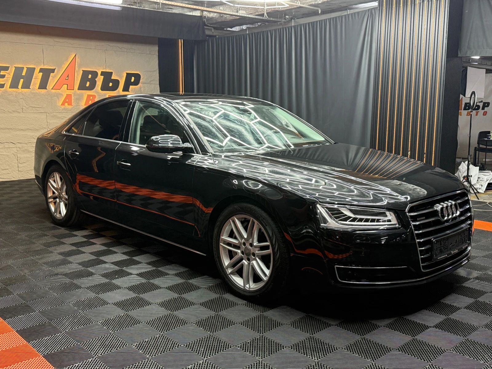 Audi A8 4.2TDI 385 к.с./160000км/БАРТЕР/ЛИЗИНГ/КОМЕНТАР, снимка 3 - Автомобили и джипове - 55693167