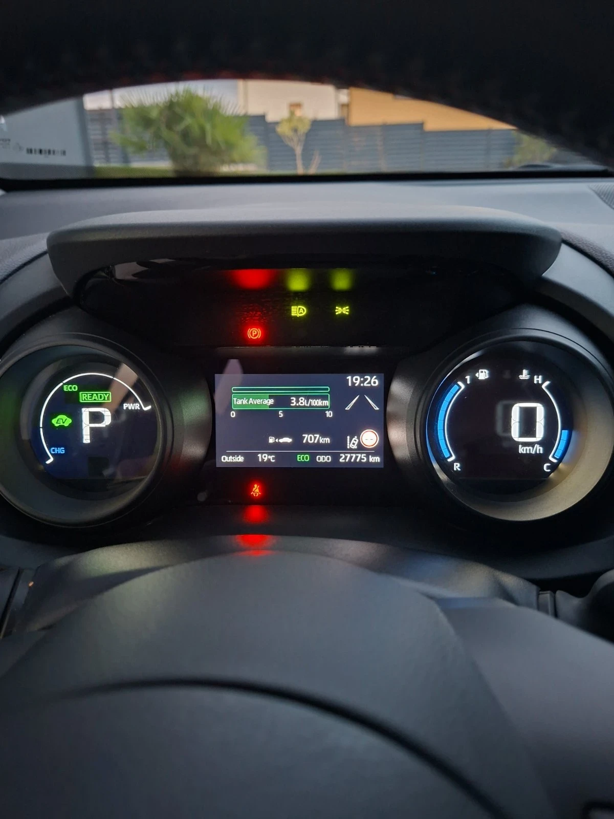 Toyota Yaris Cross, снимка 16 - Автомобили и джипове - 56088361