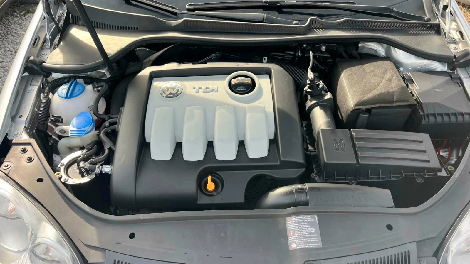VW Golf 1.9 TDI , снимка 12 - Автомобили и джипове - 56412363