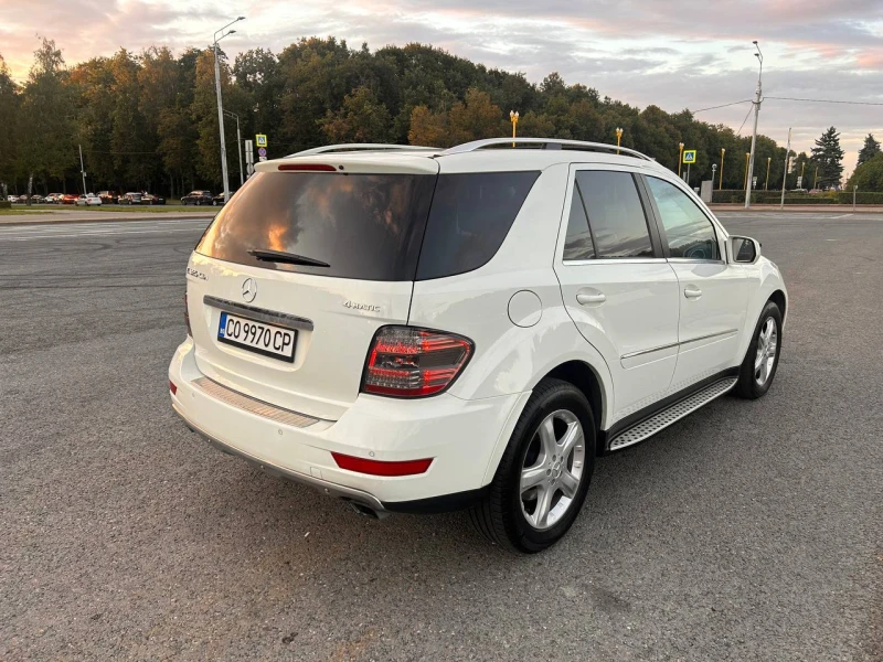 Mercedes-Benz ML 320 PREMIUM, снимка 7 - Автомобили и джипове - 47342819