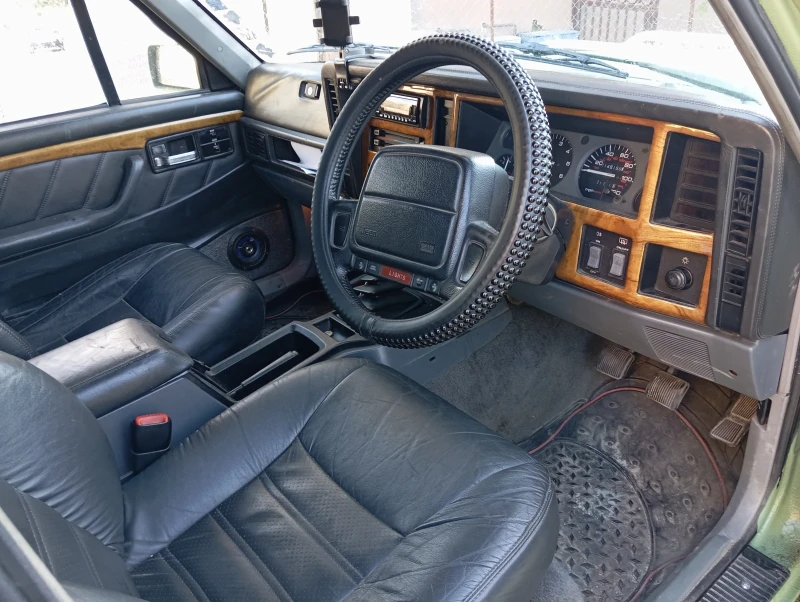 Jeep Cherokee, снимка 7 - Автомобили и джипове - 48473989