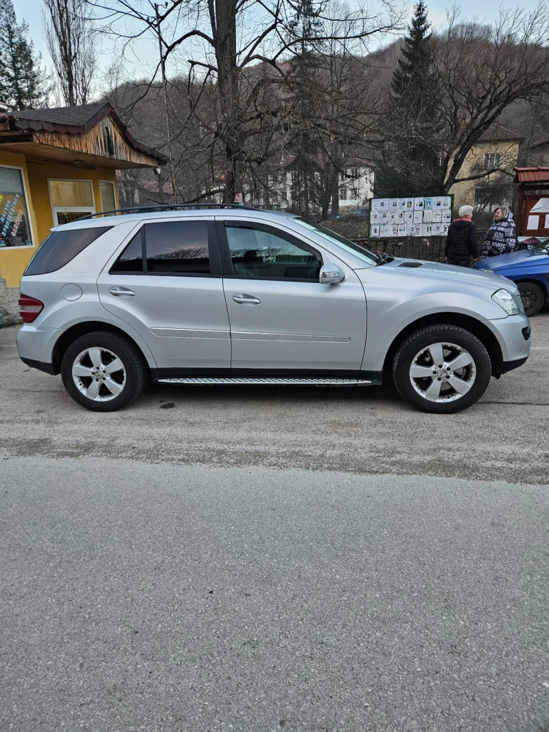 Mercedes-Benz ML 500 W164, снимка 3 - Автомобили и джипове - 49536350