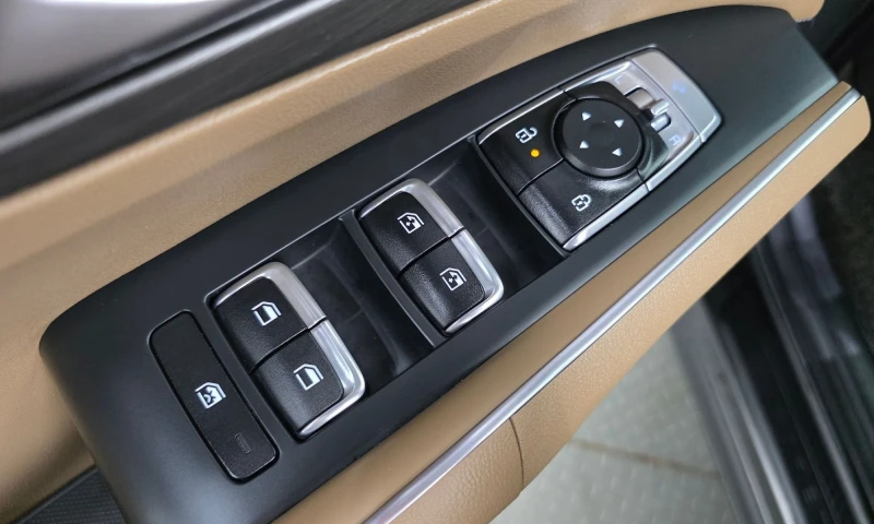 Kia Sorento Diesel 2.2 2Wd, снимка 11 - Автомобили и джипове - 51844928